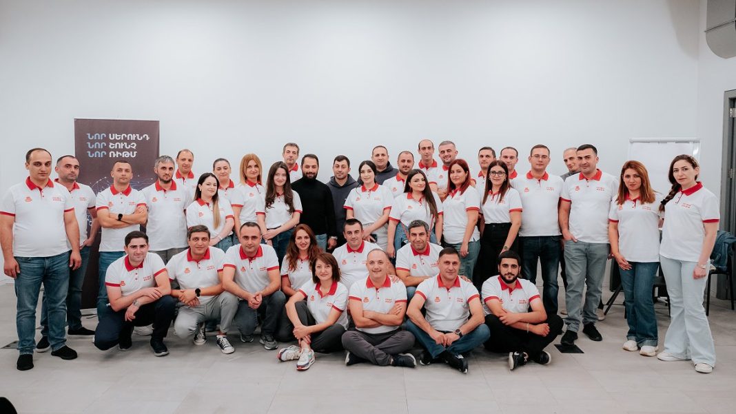 Առաջնորդությունն Աթենքում Առաջնորդությունն Աթենքում