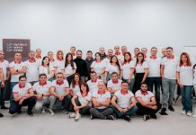 Առաջնորդությունն Աթենքում. մարդիկ, որոնք միավորում են Առաջնորդությունն Աթենքում